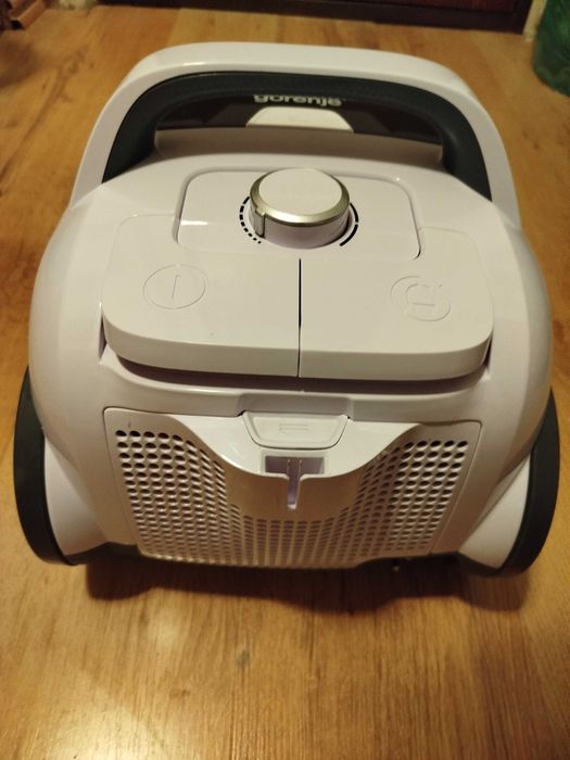 Aspirator fara sac GORENJE G-Force Air Lite 3.3L 700W putin folosit