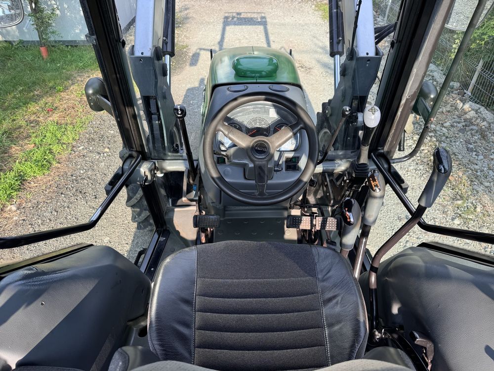 Tractor Valtra A95 Cu Încarcator Frontal