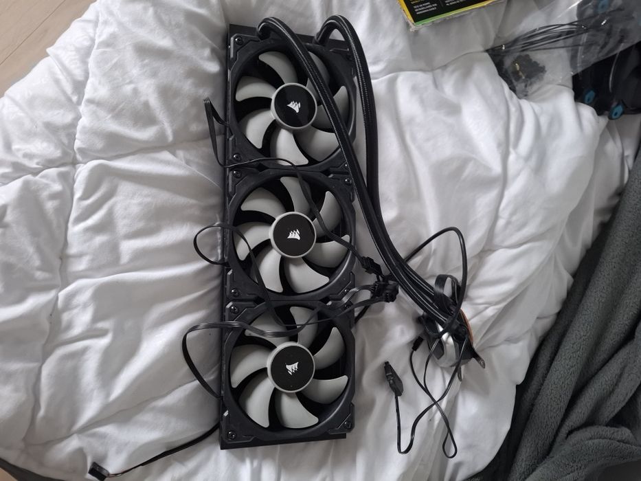 Cooler Corsair H150i PRO+3 fan-uri