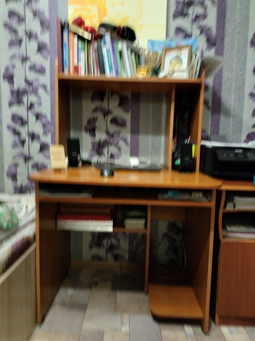 Компьютерный стол