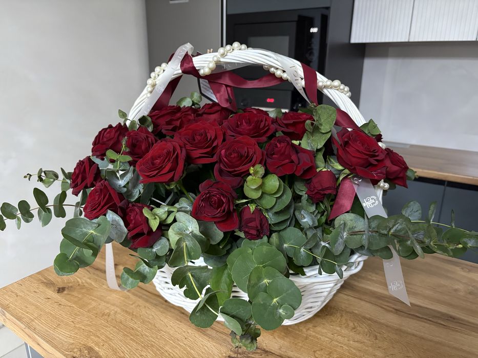 Розы красные 51 штука