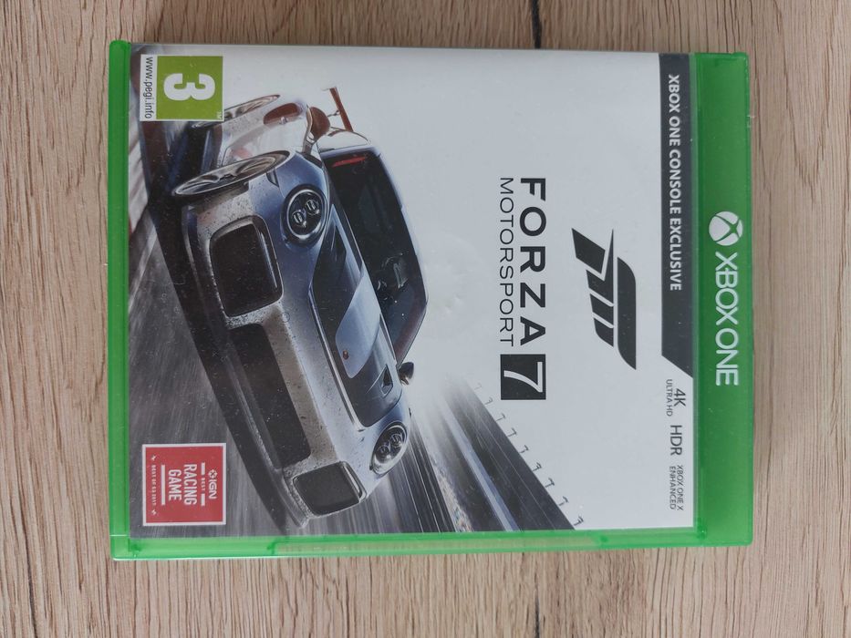 Vând consolă Xbos One S, 1TB