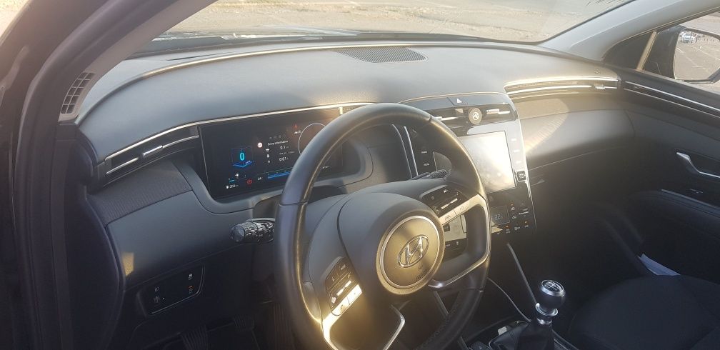 Hyundai Tucson NX4 2021, benzina, manuala, 98000 km, stare foarte buna