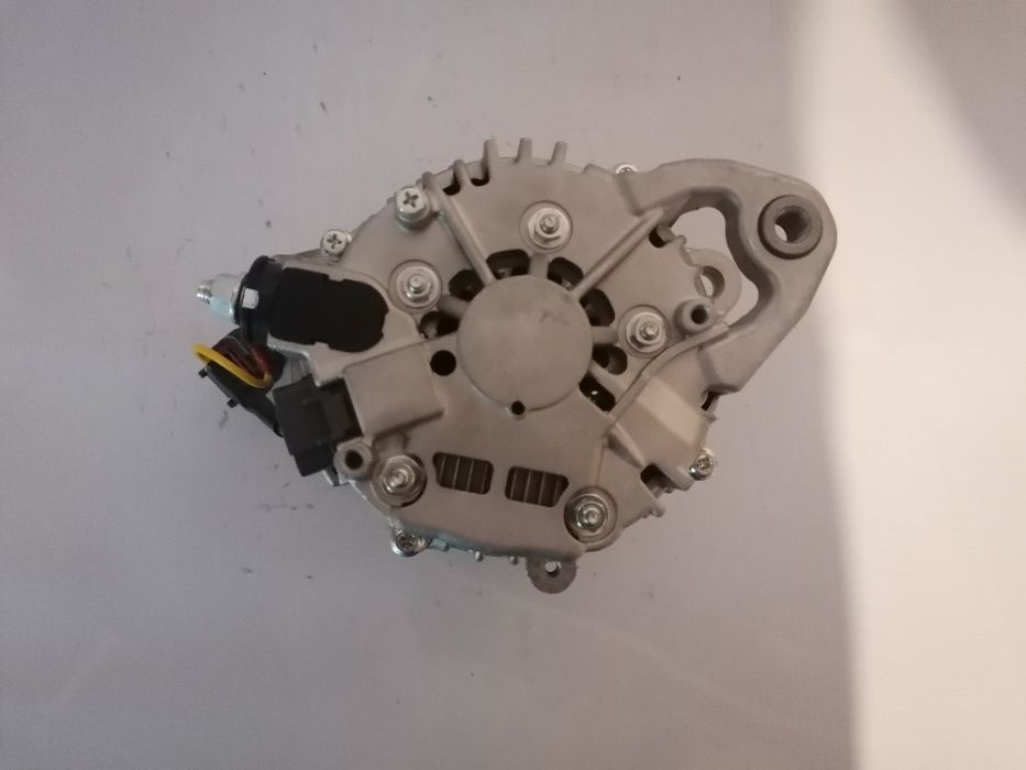 Alternator Nissan Micra III / Nissan Cube 1.4