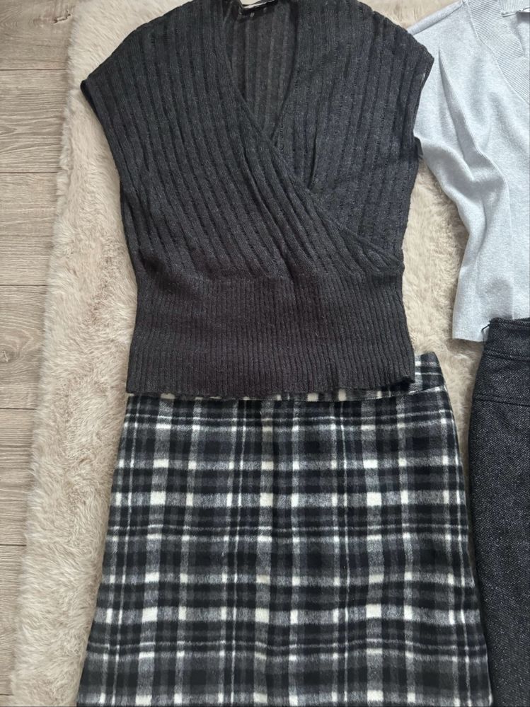 Lot 2 fustite si 2 veste dama!!
