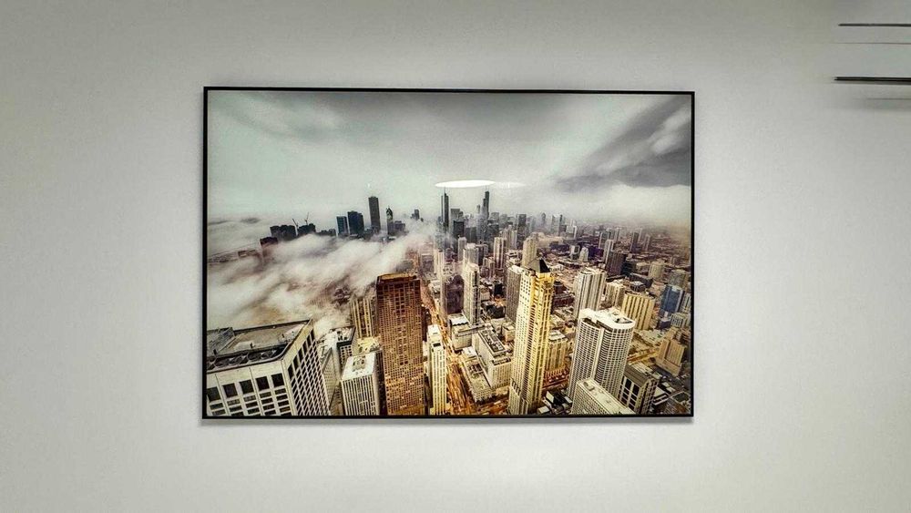 Set birou+biblioteca+set bar+2 covoare+2 masute cafea+2 tablouri.