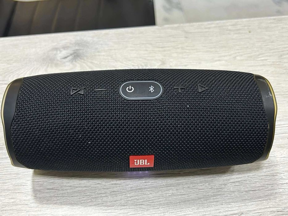 Bluetooth колонка JBL Charge 4