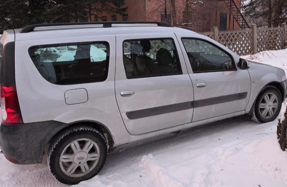 Продам ларгус 7 местный