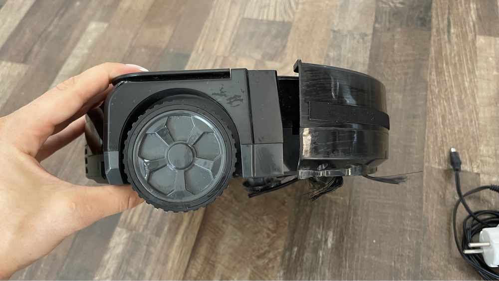 Прахосмукачка робот - Housmile Vacuum Robotic Cleaner