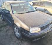 Golf 4 (1.4 benzina) - motor,cutie,AC,radiator,scaune,roti,uși,capote