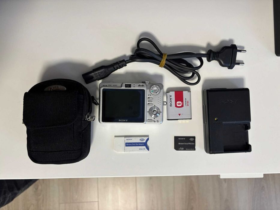 Camera foto vintage Sony Cybershot DSC W50
