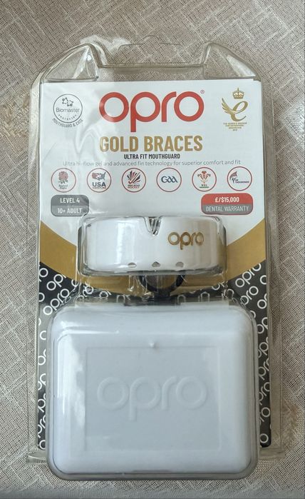 Чисто нов mouth guard( протектор за уста)