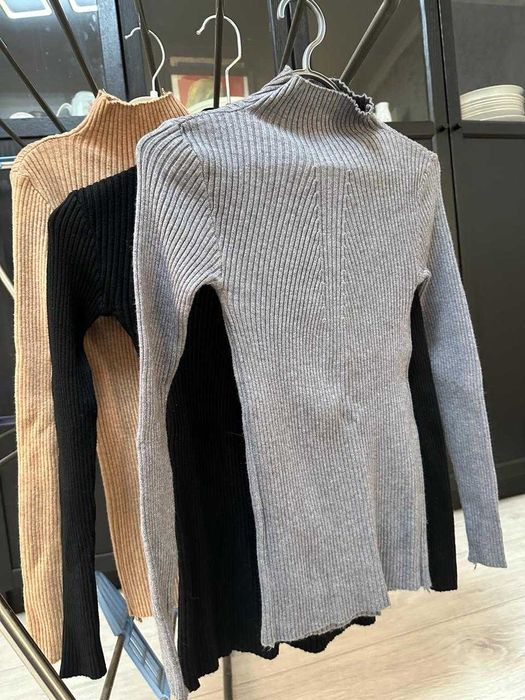 Срочно продам кофты (беж, черная, серая) последние дешево.