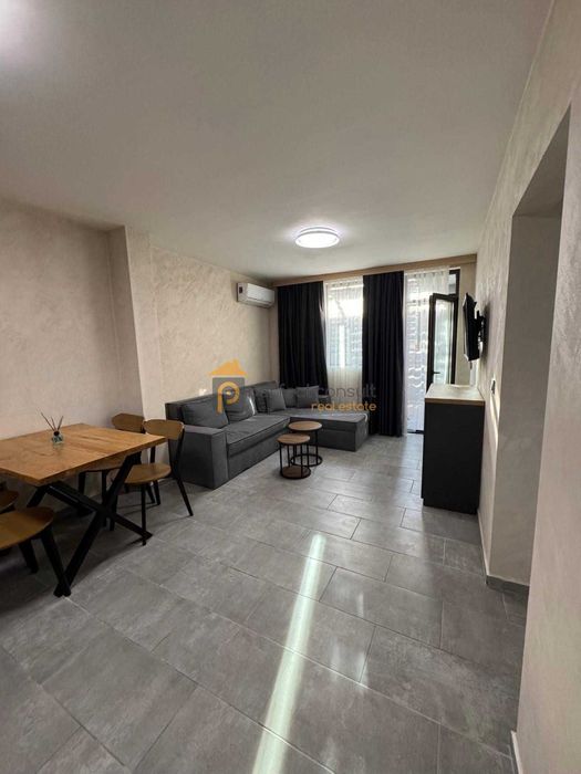 Дава се под наем Двустаен апартамент в Пловдив, Център - 64 кв.м за 375 € - Снимка #2