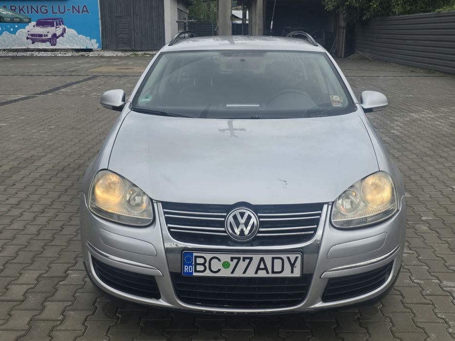 Vând Volkswagen Golf 5