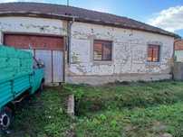 Vand casa in comuna Beliu, sat Vasile Goldis partial renovata