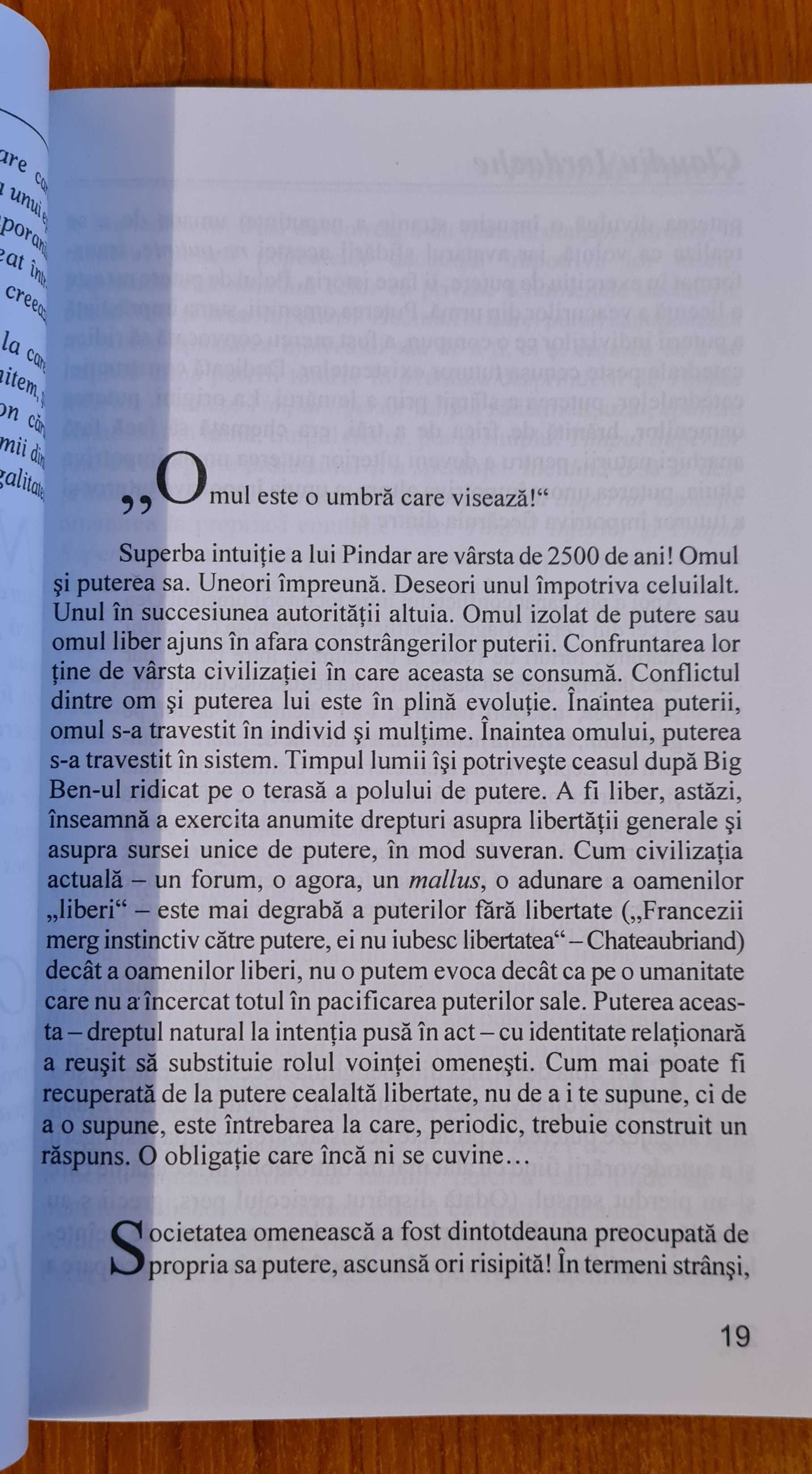 Cartea "Polul de Putere", autor Claudiu Iordache