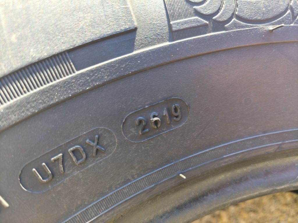 225/75/16" 4бр Michelin agiliss camping,dot2619,7-8mm
