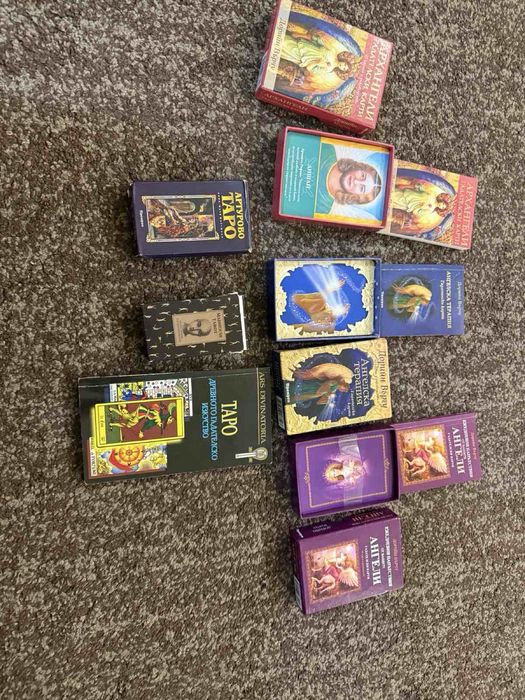 Карти Таро/Tarot -Дорийн Върчу и други