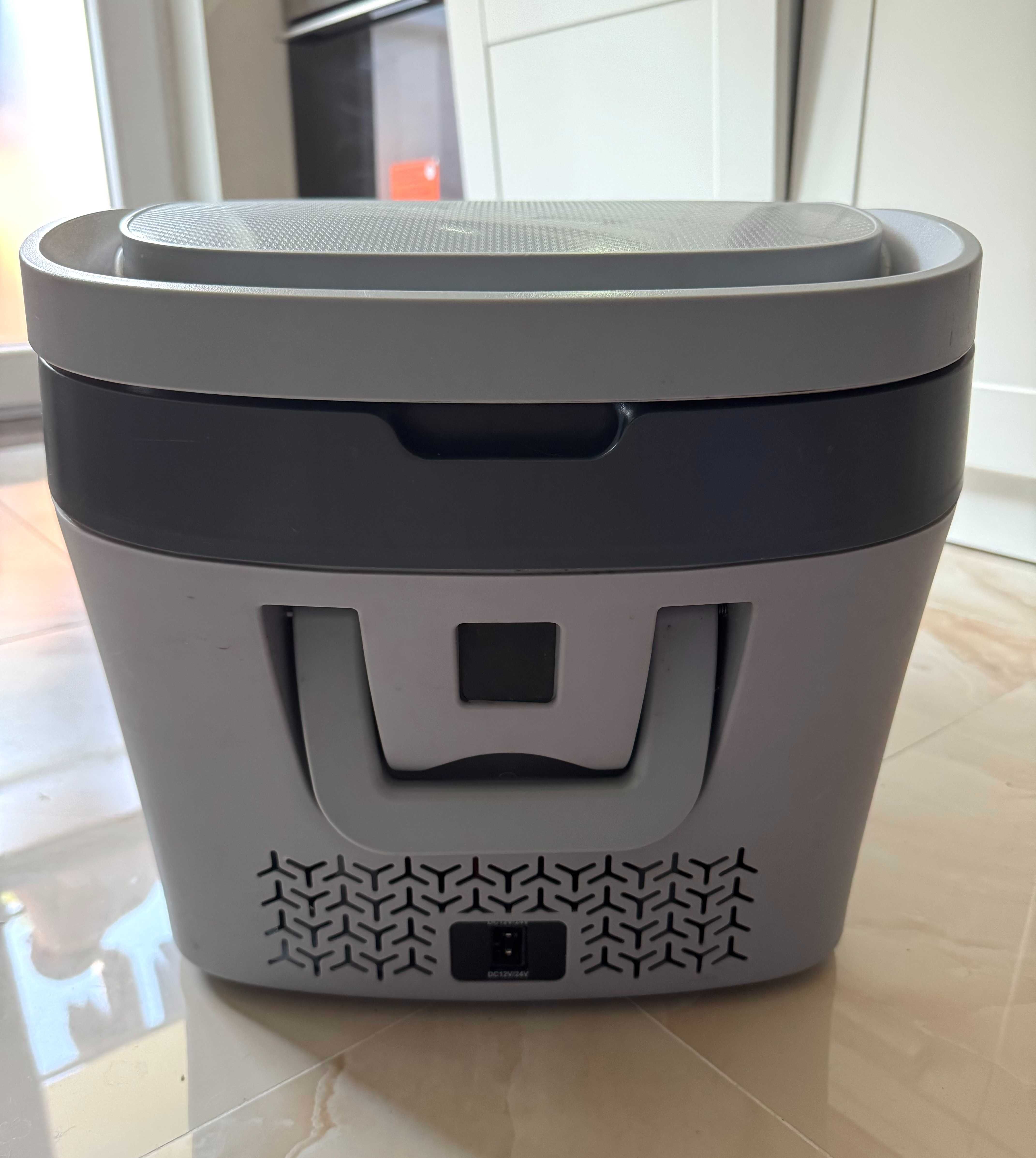 Frigider si congelator auto 25L 12V/24V/220V