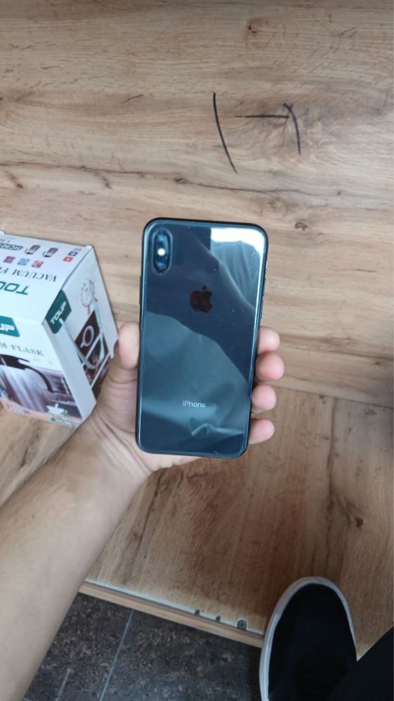 Iphone x 64gb aybi fes ishlamidi ekran alishkan
