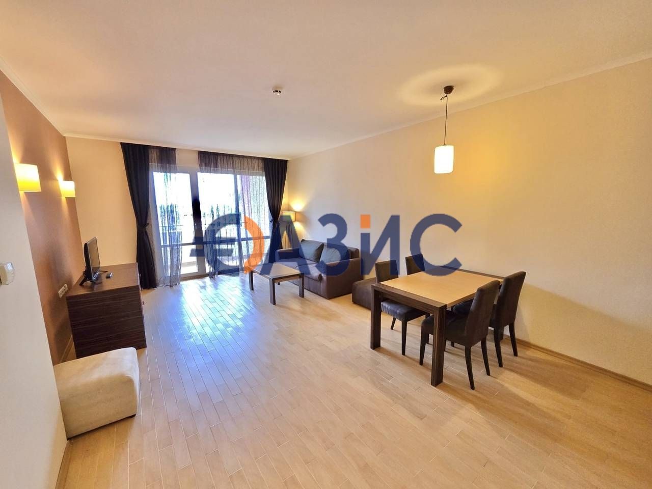 Продава се Двустаен апартамент в к.к. Слънчев бряг - 84 кв.м за 1012 €/кв.м - Снимка #3
