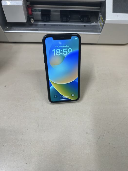 Iphone 11 / 100% baterie / folie sticla cadou / garantie
