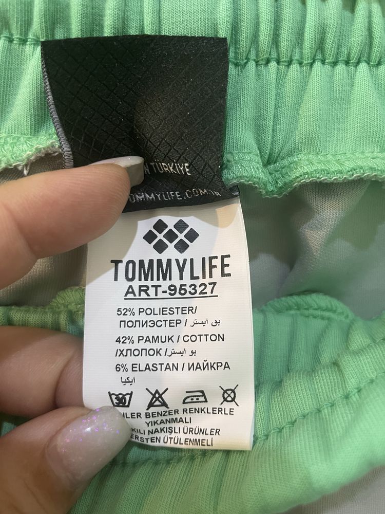 Дамски спортен комплект Tommy Life