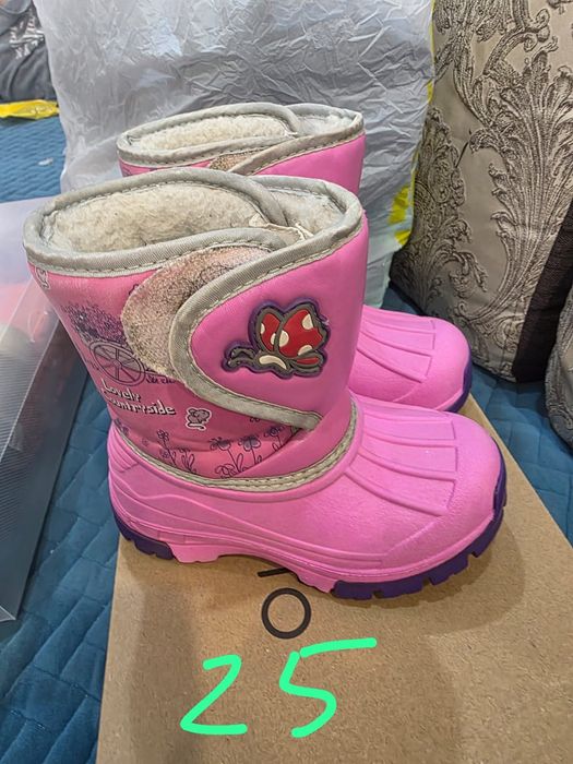 Продам детскую обувь на девочку