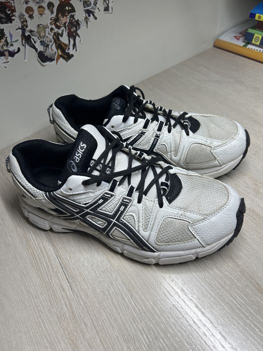 кроссовки Asics Gel-Kahana 8  42,5 размер(27 см стопа)
