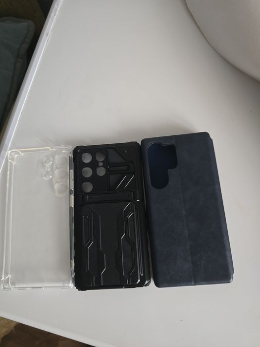 Продам чехлы на самсунг s24 ультра