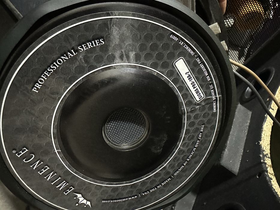 Bass 650 w rms Eminence ,putere Behringer Ep2000