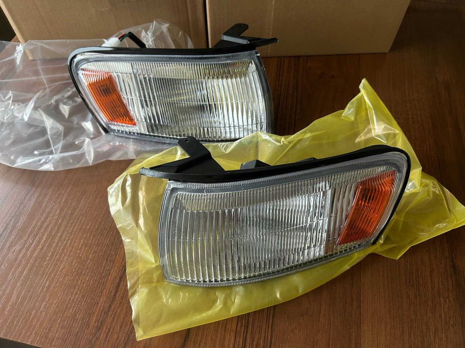 Габариты Toyota Cresta 90 пара новые