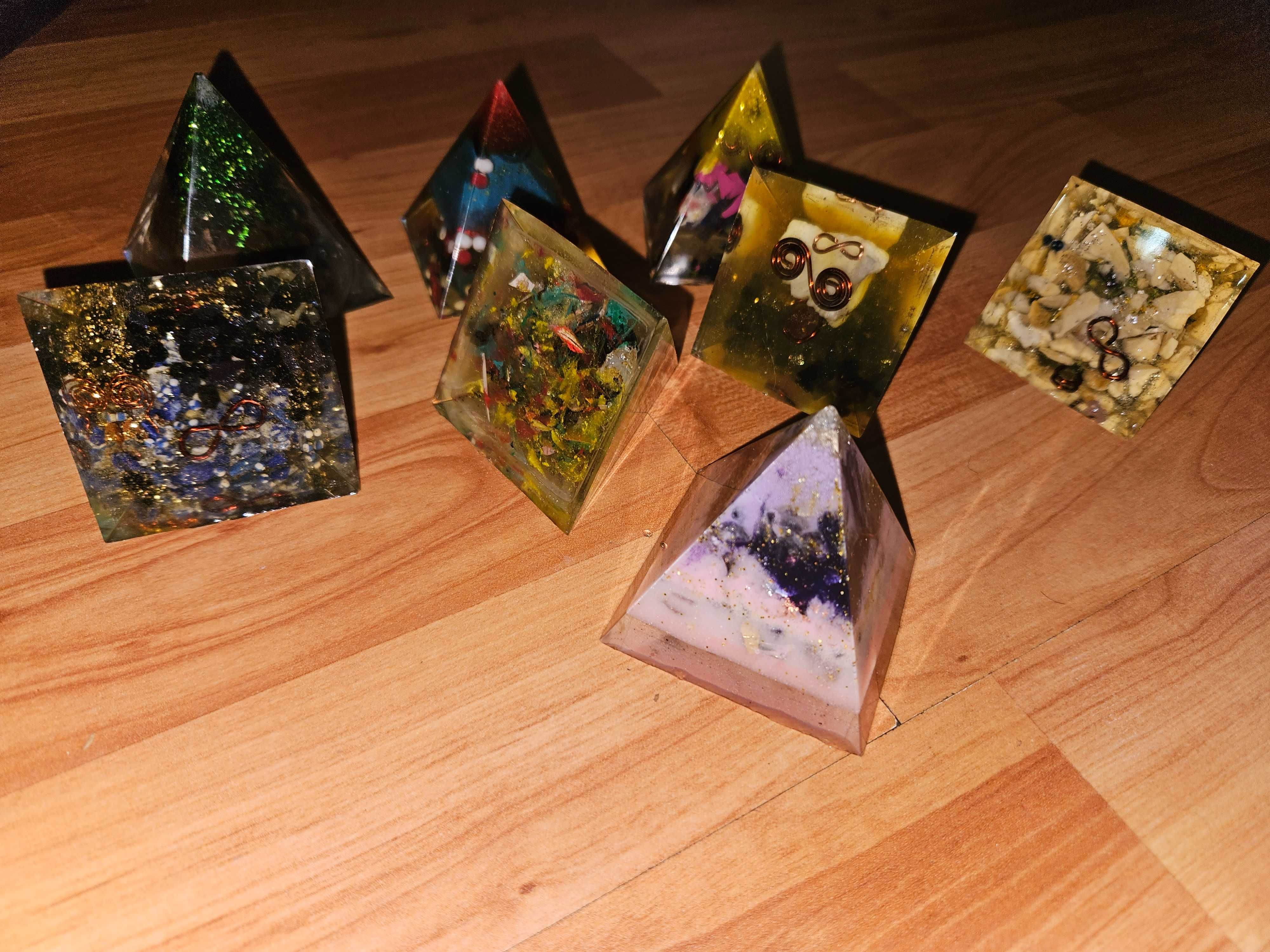 Piramida orgon handmade 8x7 cm si 6x6 cm