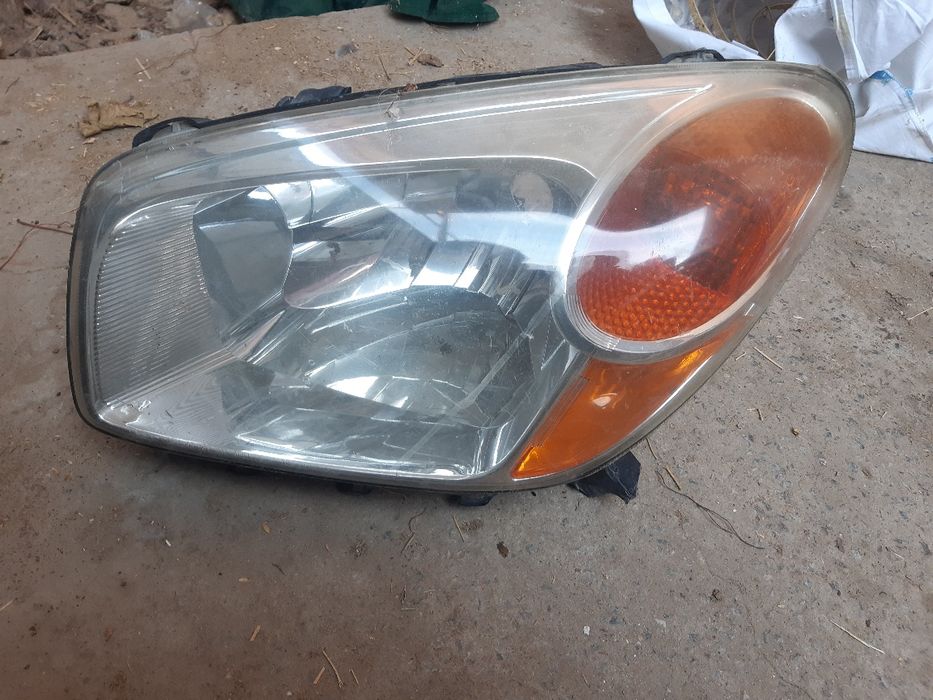 Фара от Рав 4. В хорошем состоянии