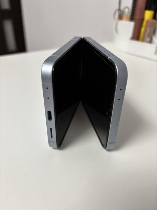 Samsung Z Flip 6
