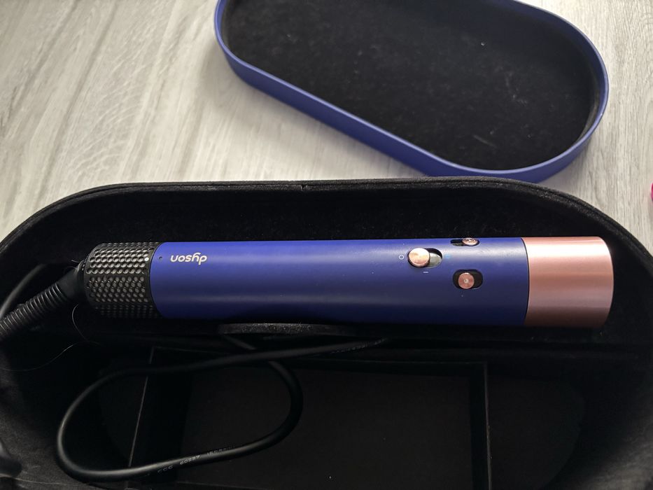 dyson airwrap cu 6 accesorii