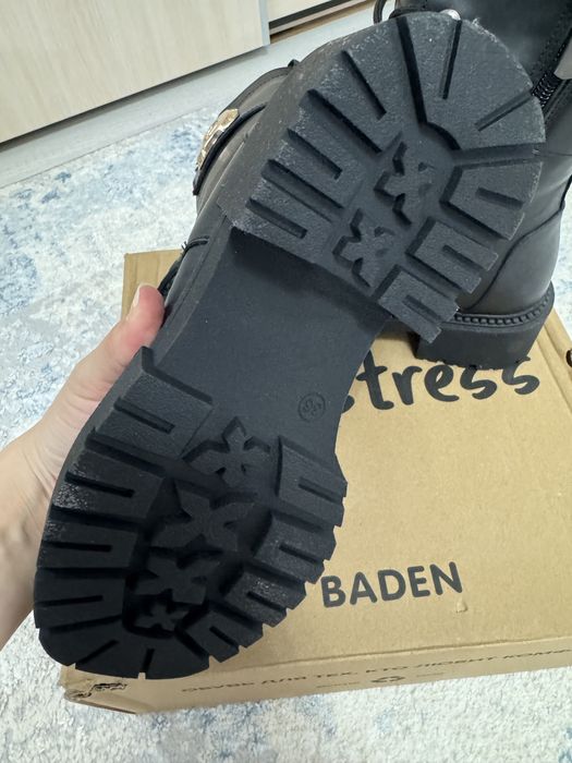 Продам обувь зимнюю новую