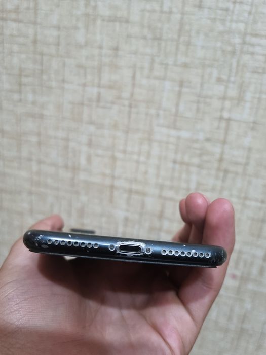 Iphone 7 plus 128gb ekran sinmagan bu zashitka