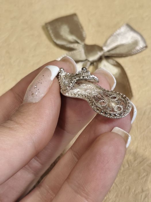 Стара сребърна брошка Пантофка филигран