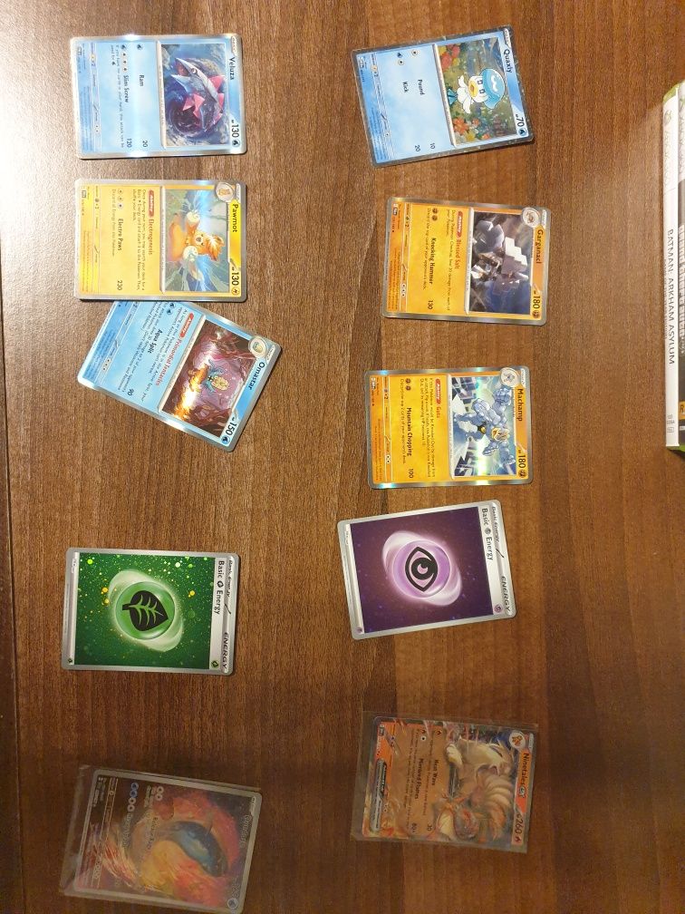 Carti de colectie pokemon (PRETURILE IN DESCRIERE)