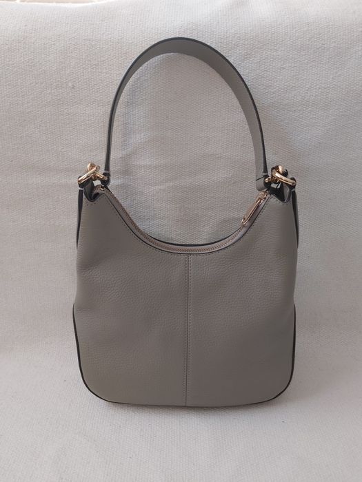 Най-добрите цени за годината!Чанта Furla Niobe hobo