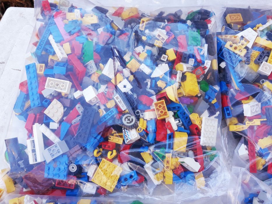 de vanzare mii de piese lego LEGO originale