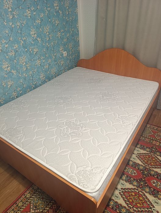 Продам двухспальную кровать