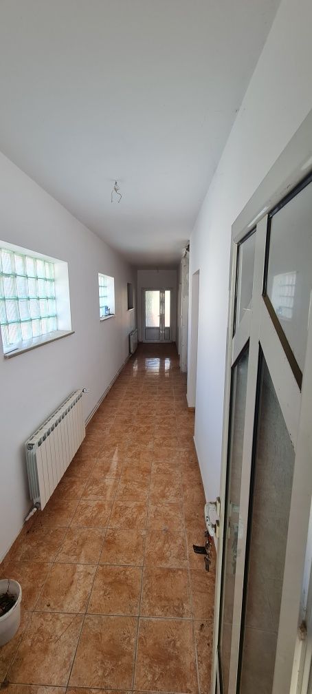 Casă de vânzare !