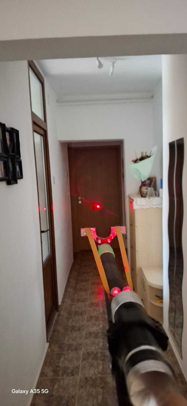 Prastie  profesionala de vanatoare  cu tragaci si laser,  Nou