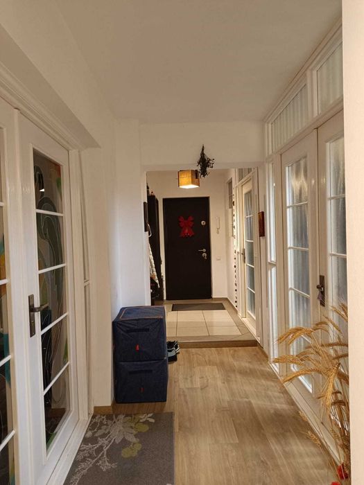 Apartament 4 camere, situat central, Deva