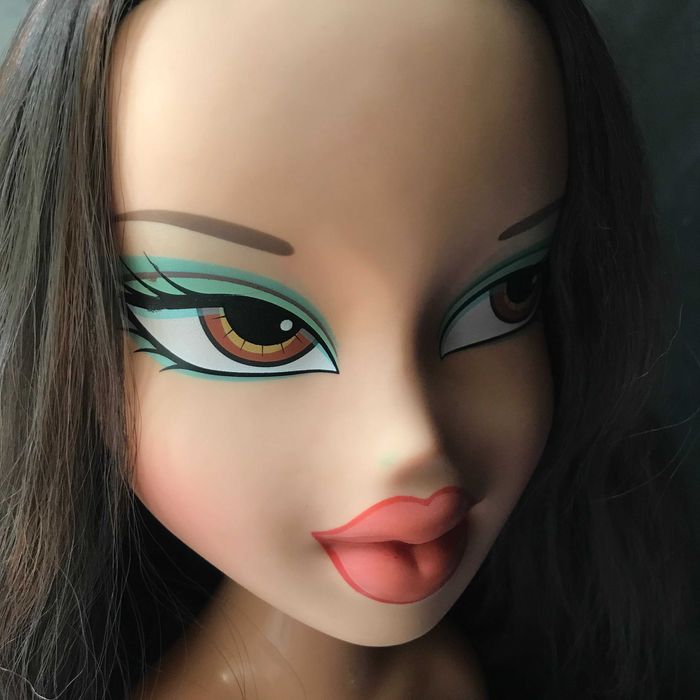 голова bratz Джейд для причёсок