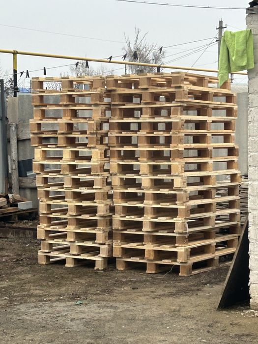 Продам поддоны в отличном состоянии