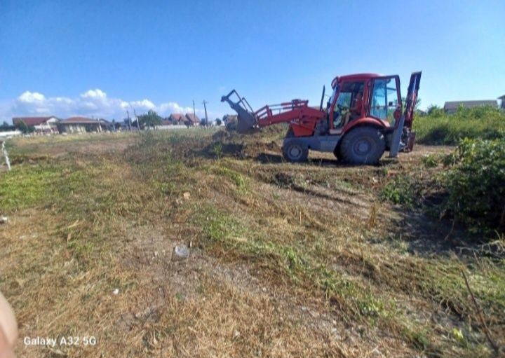 Defrisari si amenanjari terenuri ,